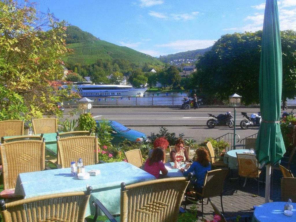Panorama-Cafe Moselgarten Alf Zewnętrze zdjęcie