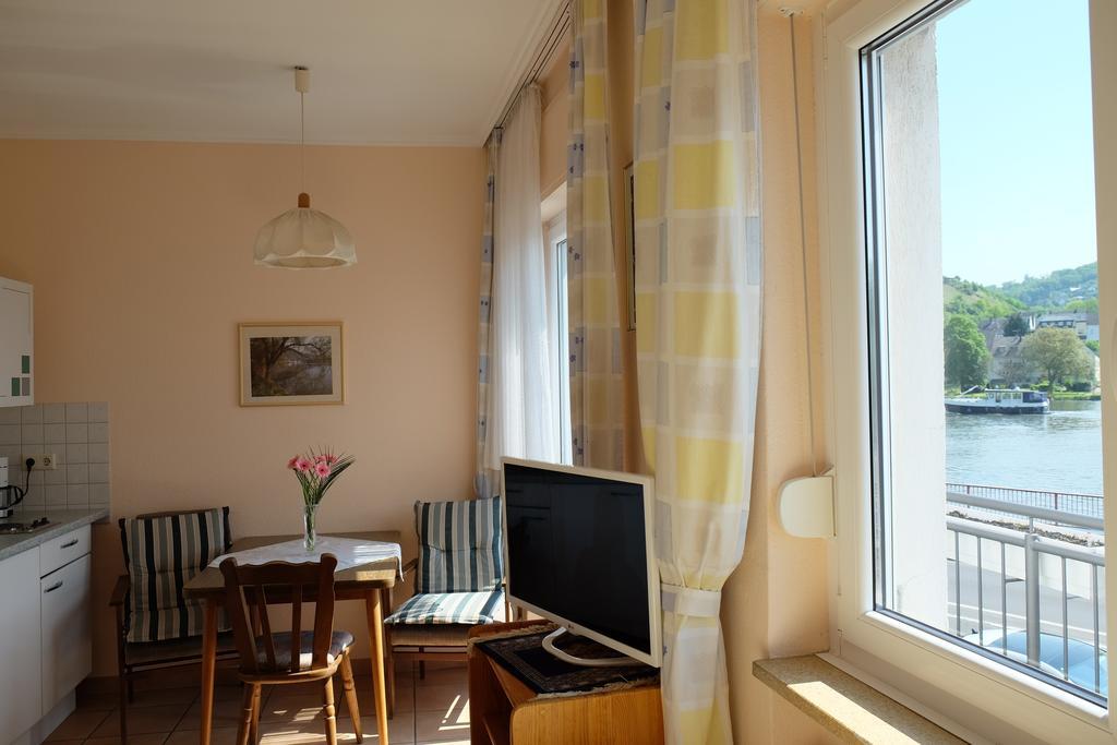 Panorama-Cafe Moselgarten Alf Zewnętrze zdjęcie